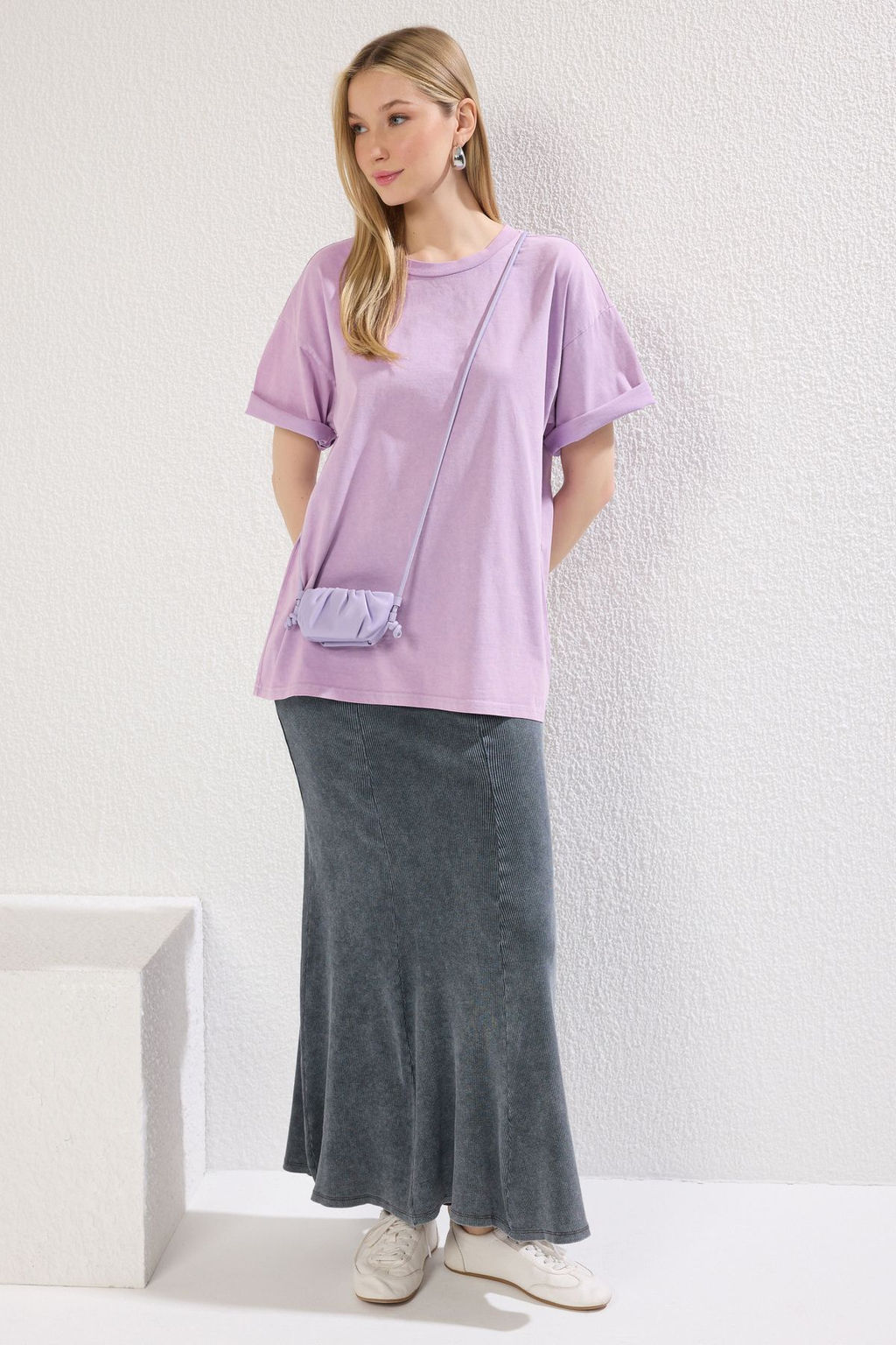 TRENDYOLMILLA Antrasit %100 Pamuk Soluk Efektli S?rt Bask?l? Boyfriend Bisiklet Yaka Orme T-Shirt TWOSS23TS00109  фото 2