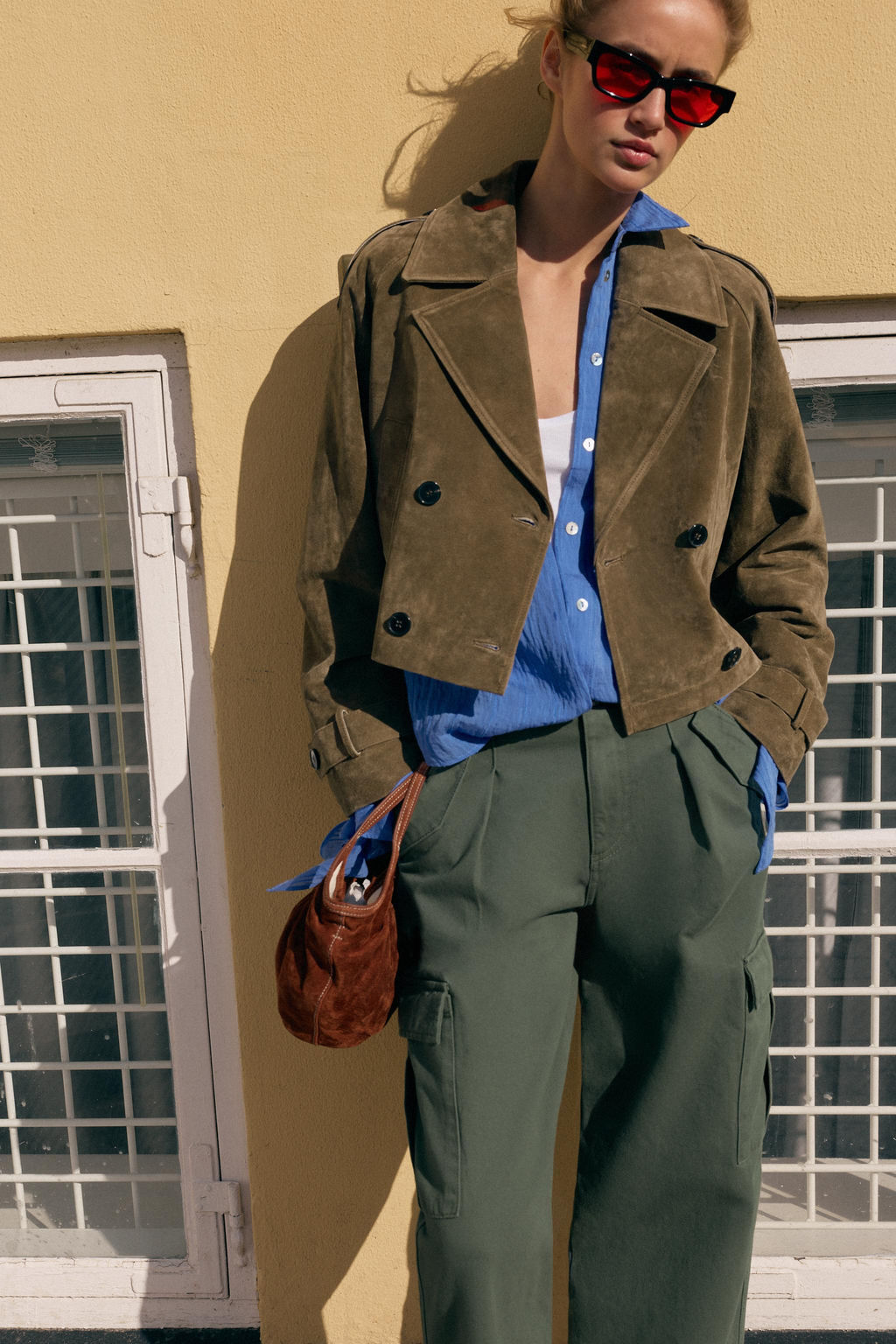 TRENCH CORTA CRUZADA 100% PIEL / Khaki oscuro - Zara фото 2