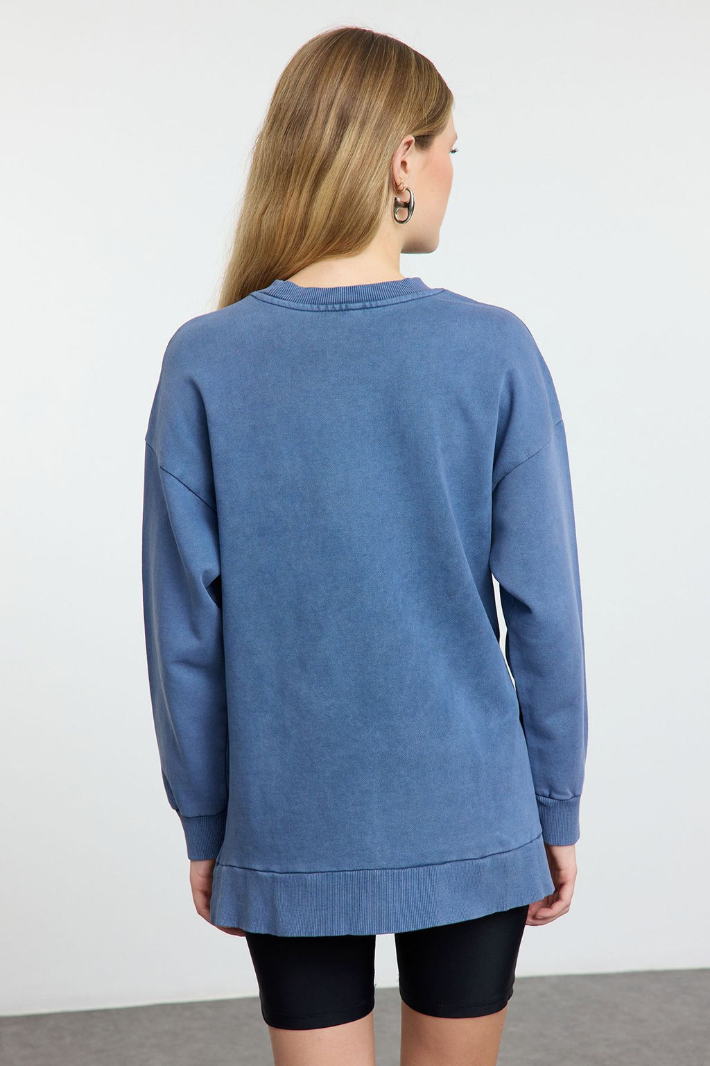 TRENDYOLMILLA Ekru Oversize/Genis Kal?p Y?rtmac Detayl? Kal?n Ici Polarl? Orme Sweatshirt TWOAW23SW00195  фото 5