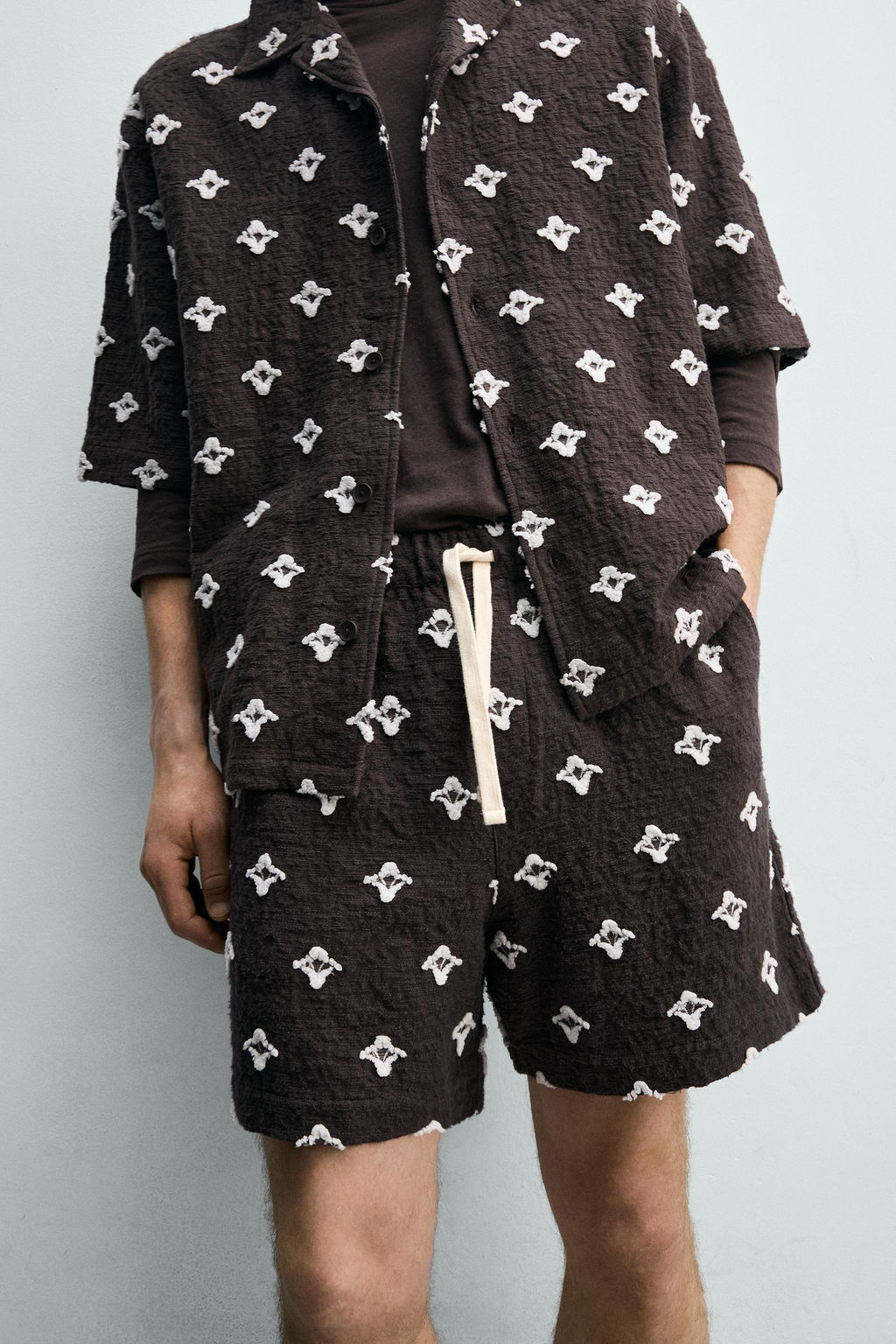 BERMUDA RELAXED FIT JACQUARD TEXTURA / Marr?n / Topo - Zara фото 5