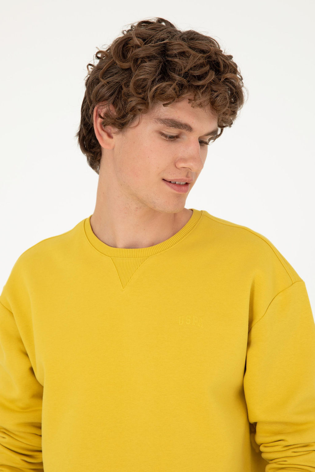 Мужской желтый базовый свитшот Неожиданная скидка в корзине - U.s. polo assn фото 2