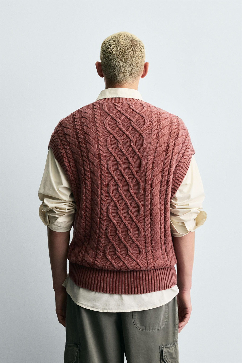 CABLE-KNIT TEXTURED VEST - Zara фото 3