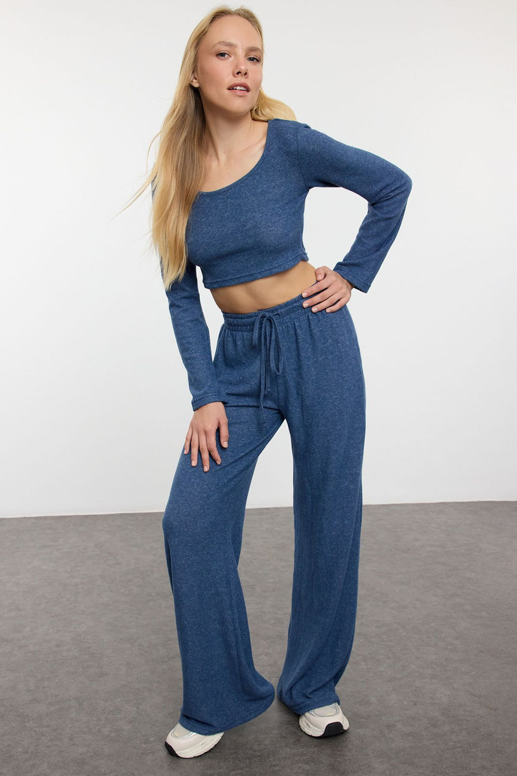 Indigo Yumos Crop ve Wide Leg/Genis Paca Orme Alt Ust Tak?m TWOAW23AU00125