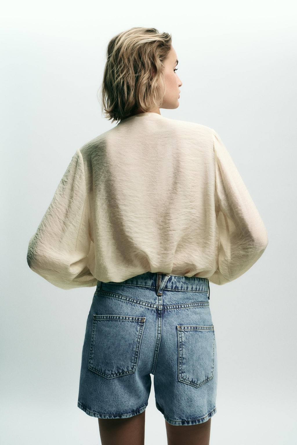 Z1975 HIGH-WAIST CROSSOVER WAIST DENIM SHORTS - Zara фото 20
