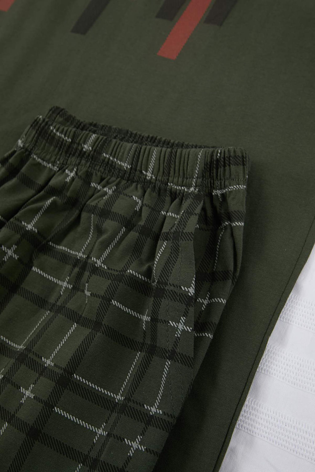 Yesil Buyuk Beden Regular/Normal Kesim Bask?l? Alt Ekose Desen Pijama Tak?m? TMNSS26AI00011