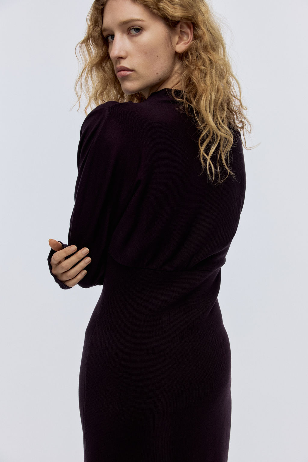 Vestido fruncido con cuello perkins - H&m фото 6