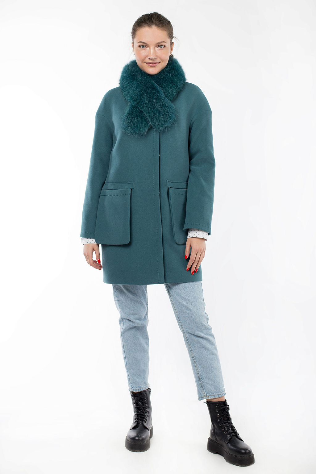 Мех натуральный (песец) Пальто женское утепленное