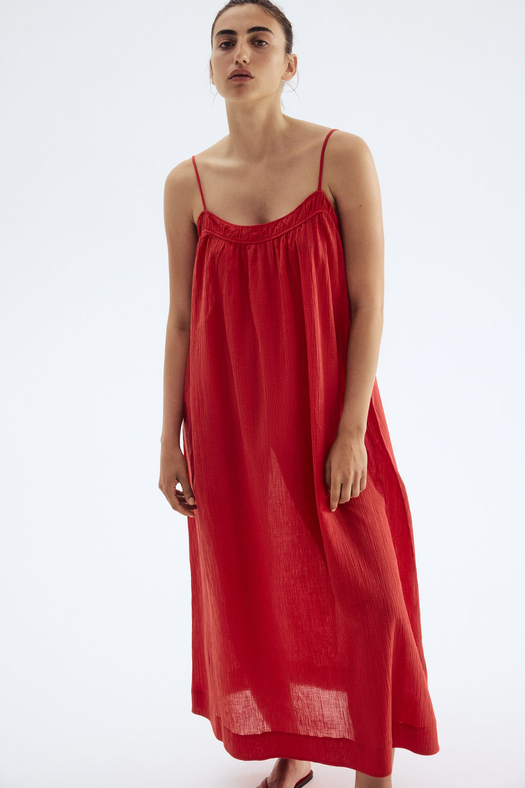Vestido efecto arrugado con tirantes espagueti - H&m фото 3