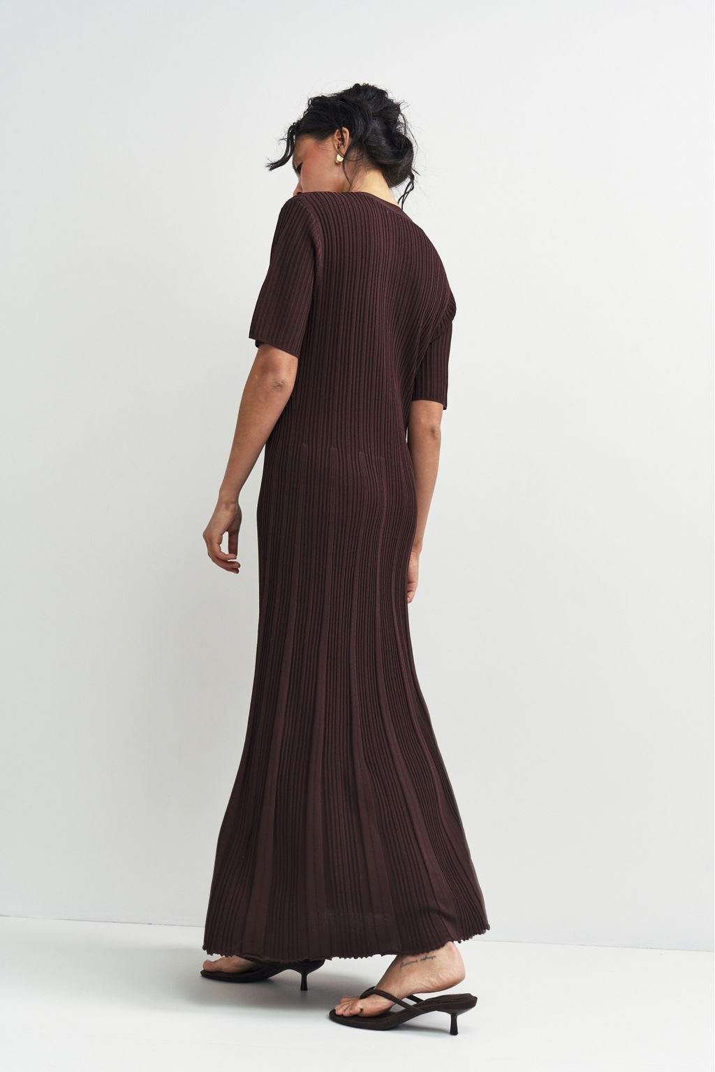 Платье трикотажное на пуговицах Коричневый - Erist store фото 5