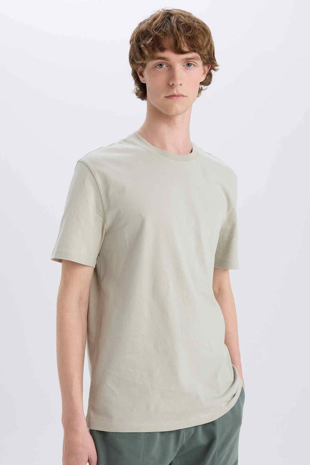 New Regular Fit Bisiklet Yaka Basic Duz K?sa Kollu Tisort - Defacto фото 41