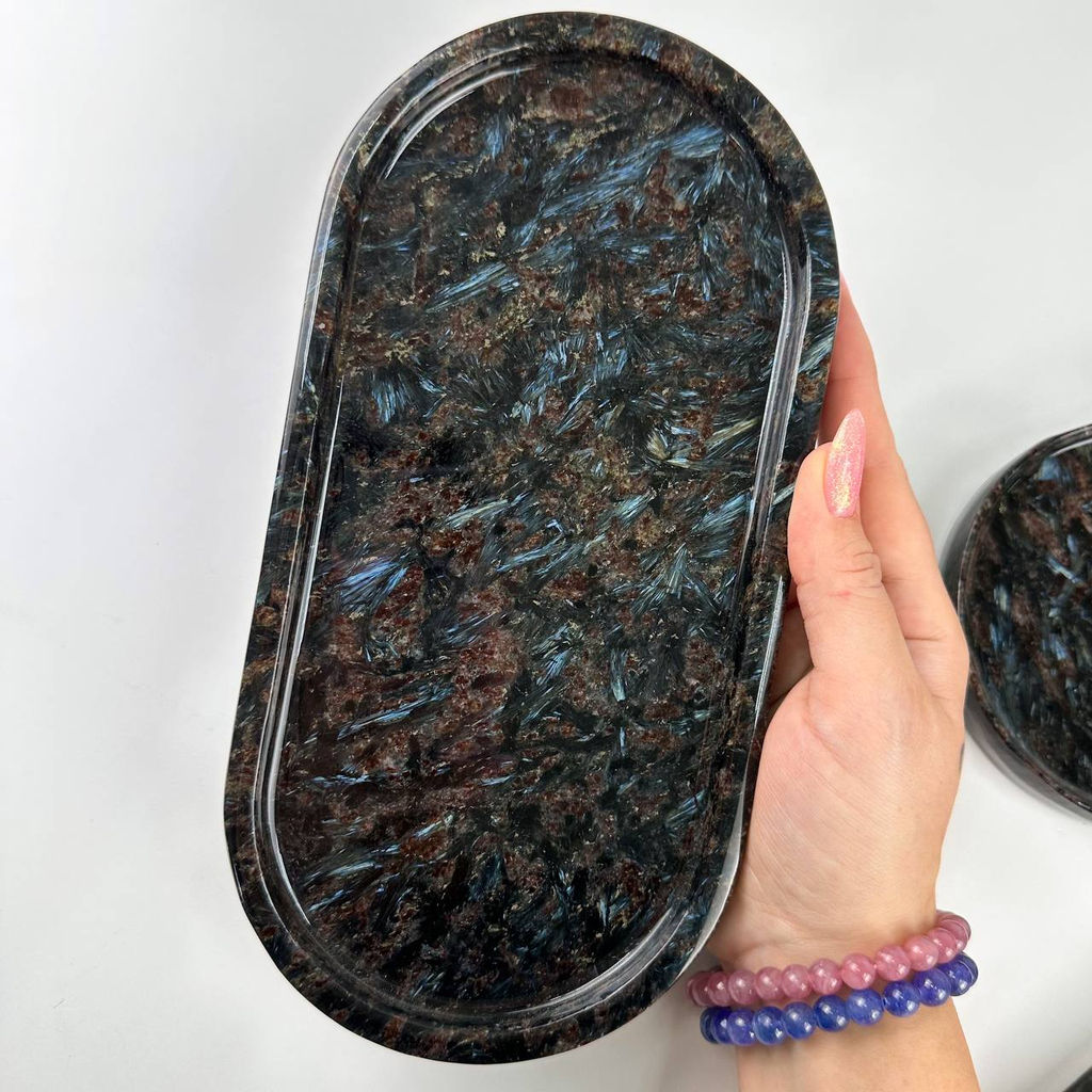 Блюдо из Арфведсонита (Нуумит) - Радуга самоцветов фото 3