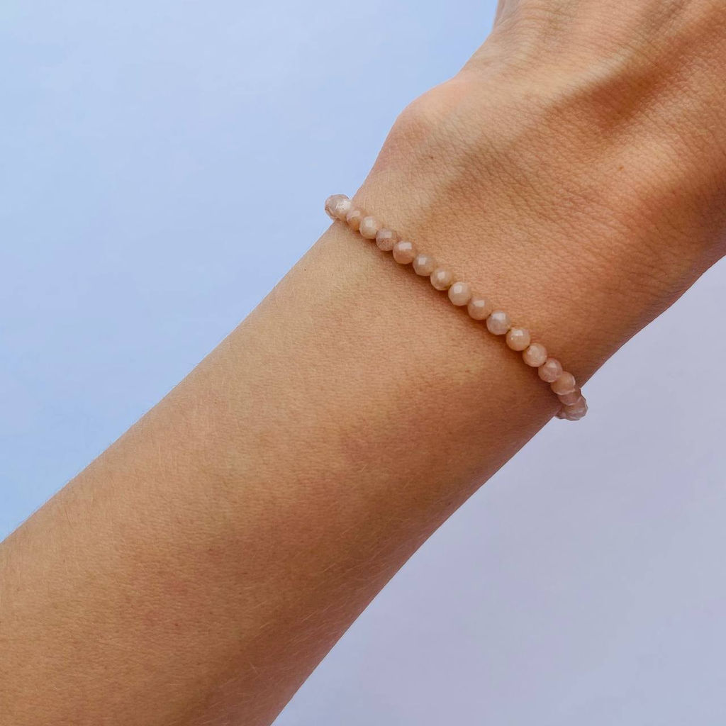 Браслет из Лунного камня