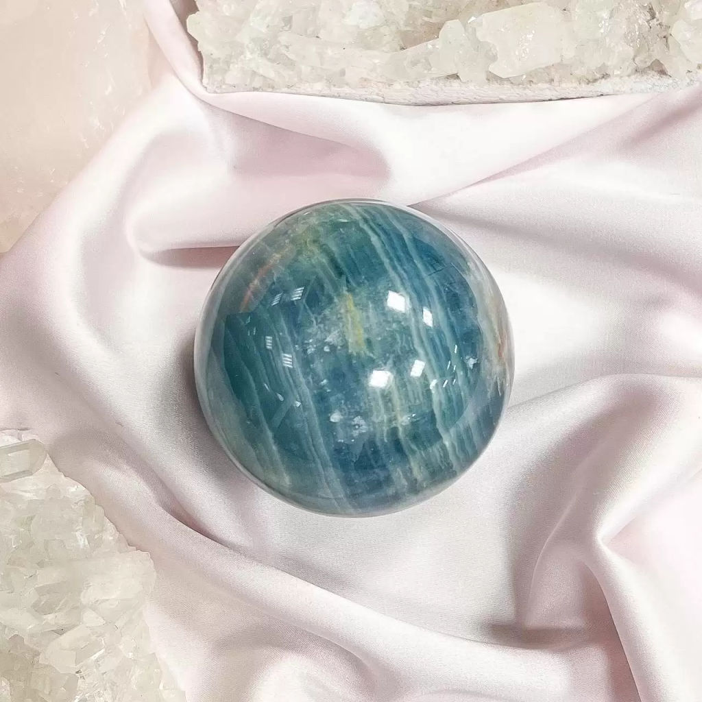 Шар из голубого карибского Кальцита