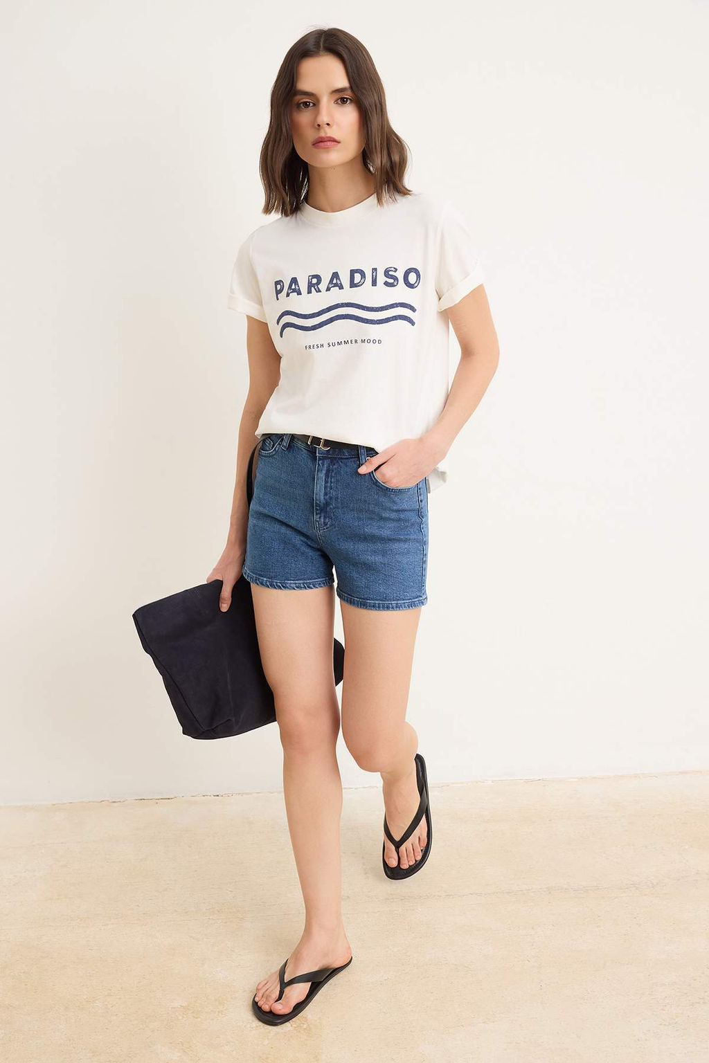 Ekru Bask?l? Regular Bisiklet Yaka Standart Kol K?sa %100 Pamuk Orme T-Shirt TWOSS26TS00212 - Trendyolmilla фото 2