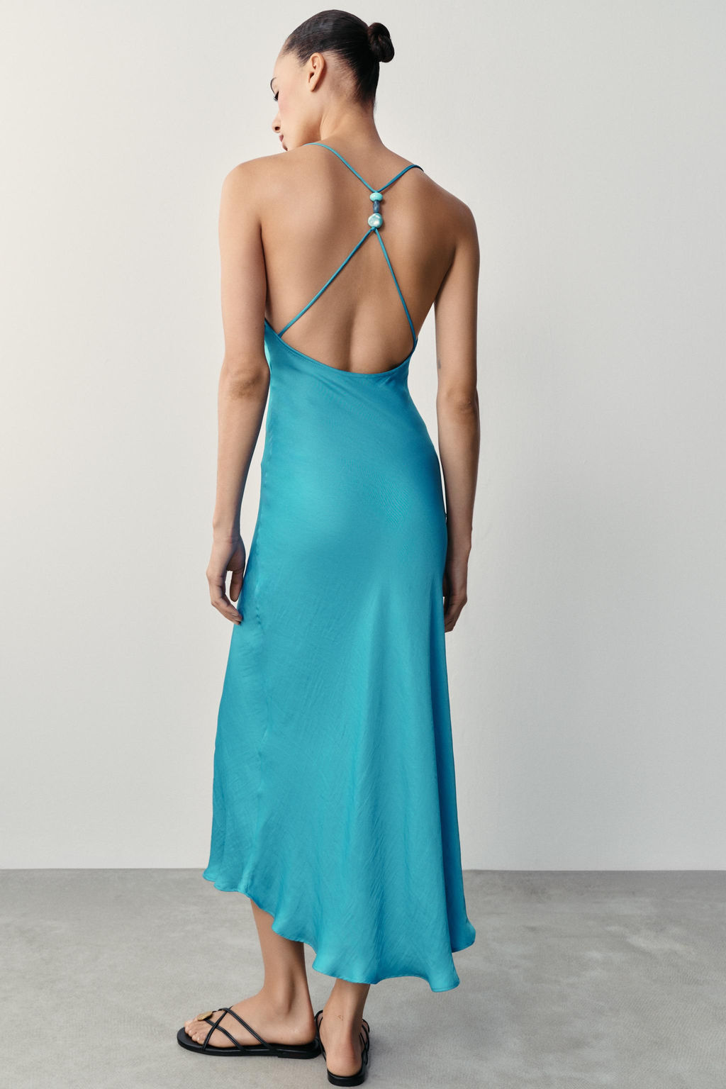 VESTIDO SATINADO ABALORIOS ESPALDA / Turquesa - Zara фото 7