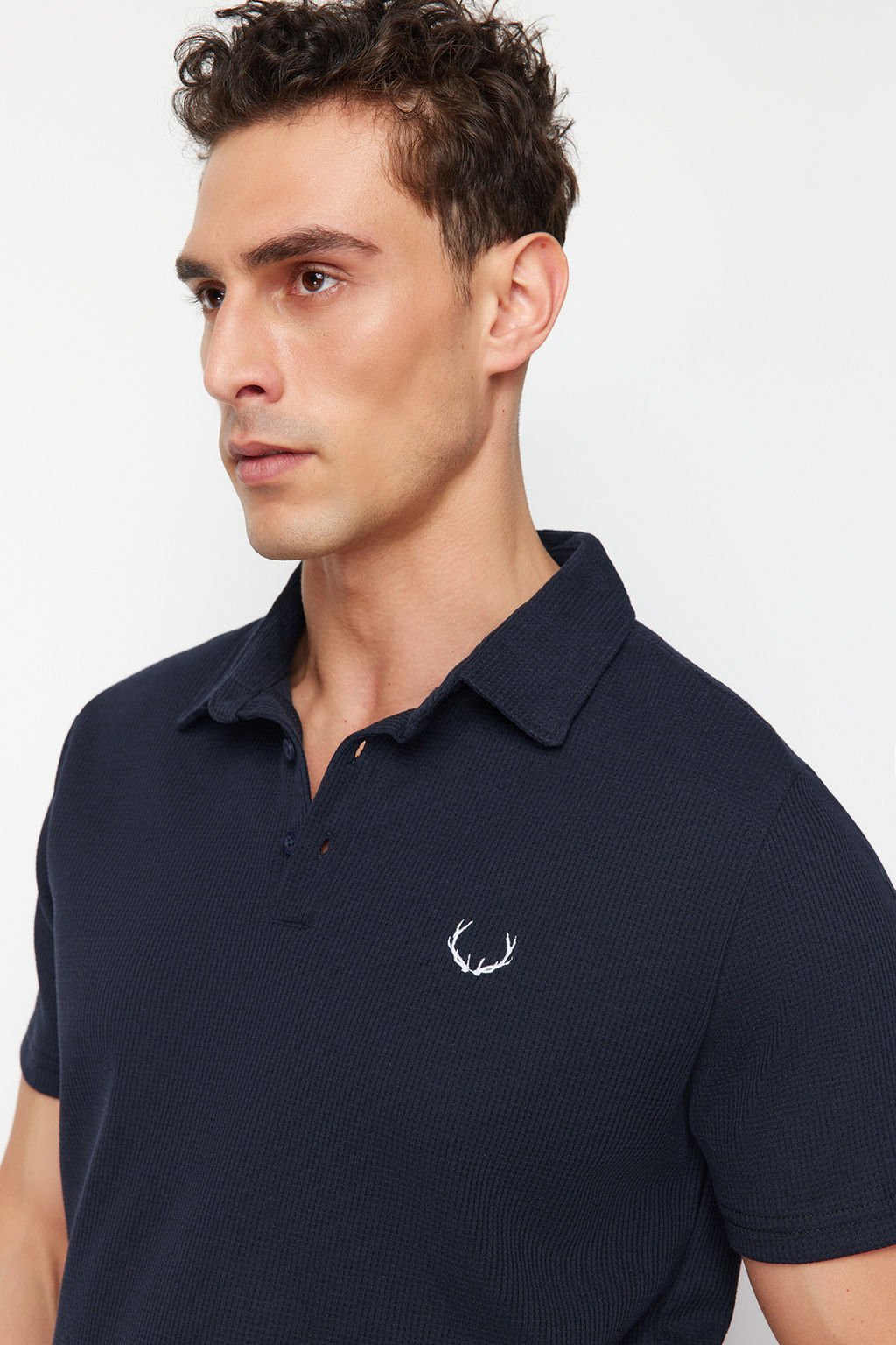 TRENDYOL MAN Haki Regular/Normal Kesim Nak?sl? Dokulu Polo Yaka T-Shirt TMNSS24PO00046 - Trendyolmilla фото 2