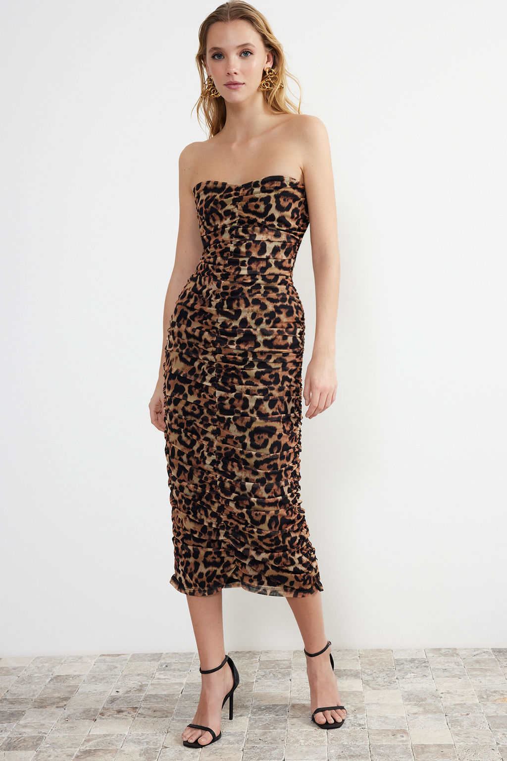TRENDYOLMILLA Cok Renkli Vucuda Oturan Leopar Desenli Drapeli Orme Tul S?k Abiye Elbise TPRSS24EL00058