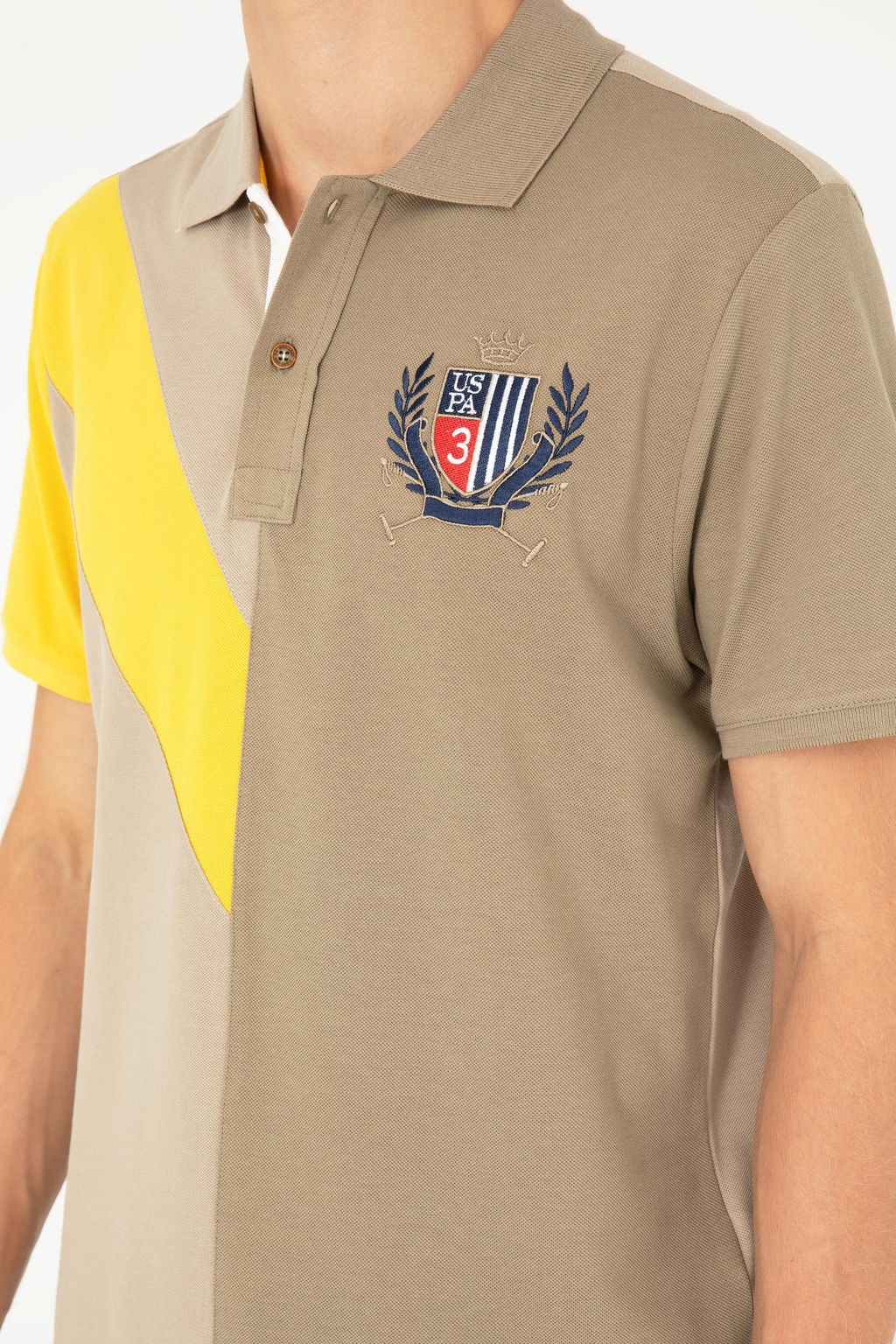 Мужская футболка светло-хаки Неожиданная скидка в корзине - U.s. polo assn фото 7
