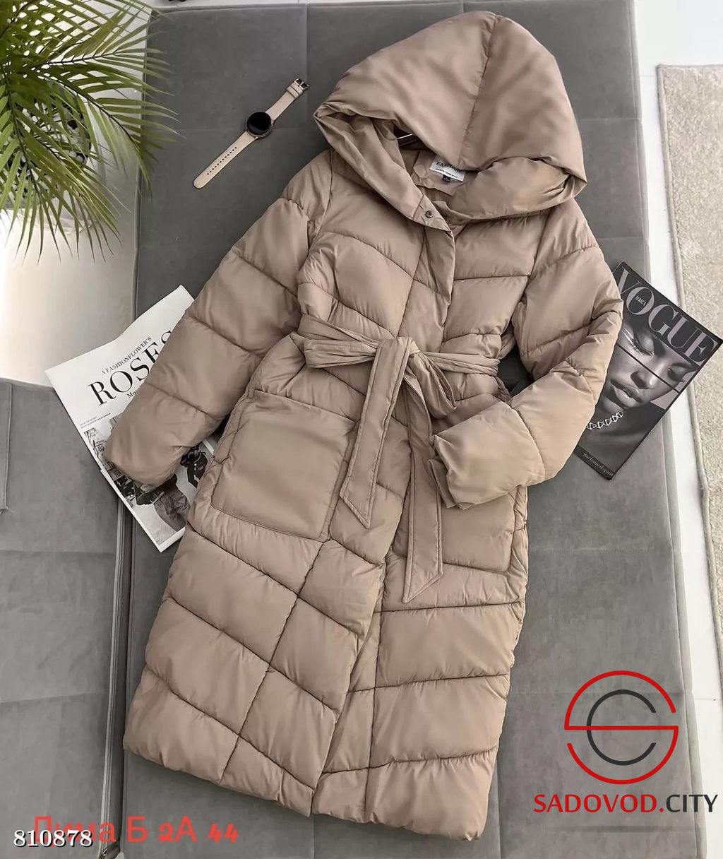 Женская зимняя куртка с капюшоном