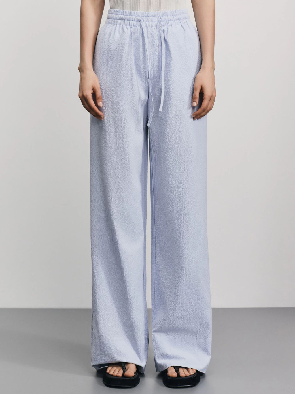 Широкие брюки из фактурного хлопка / Zarina  фото 2