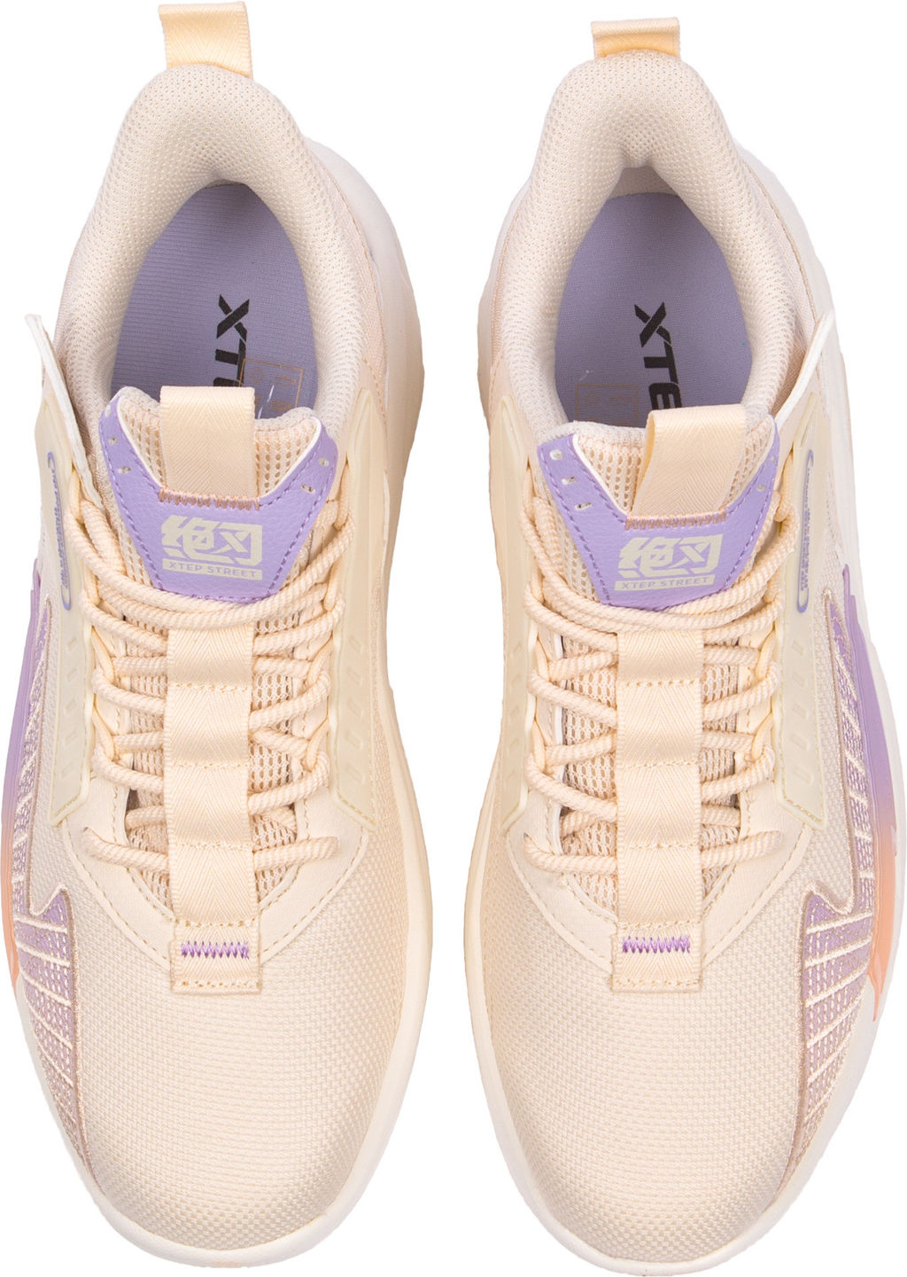 Кроссовки женские