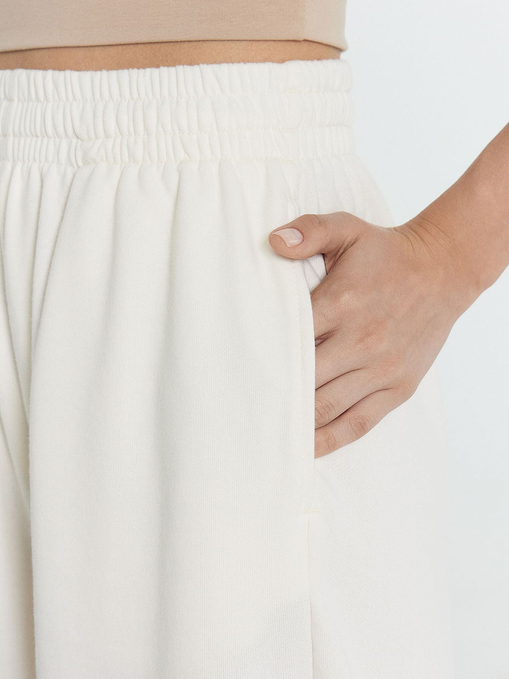 Шорты женские молочно-бежевые молочный 132365 - Mark formelle фото 5