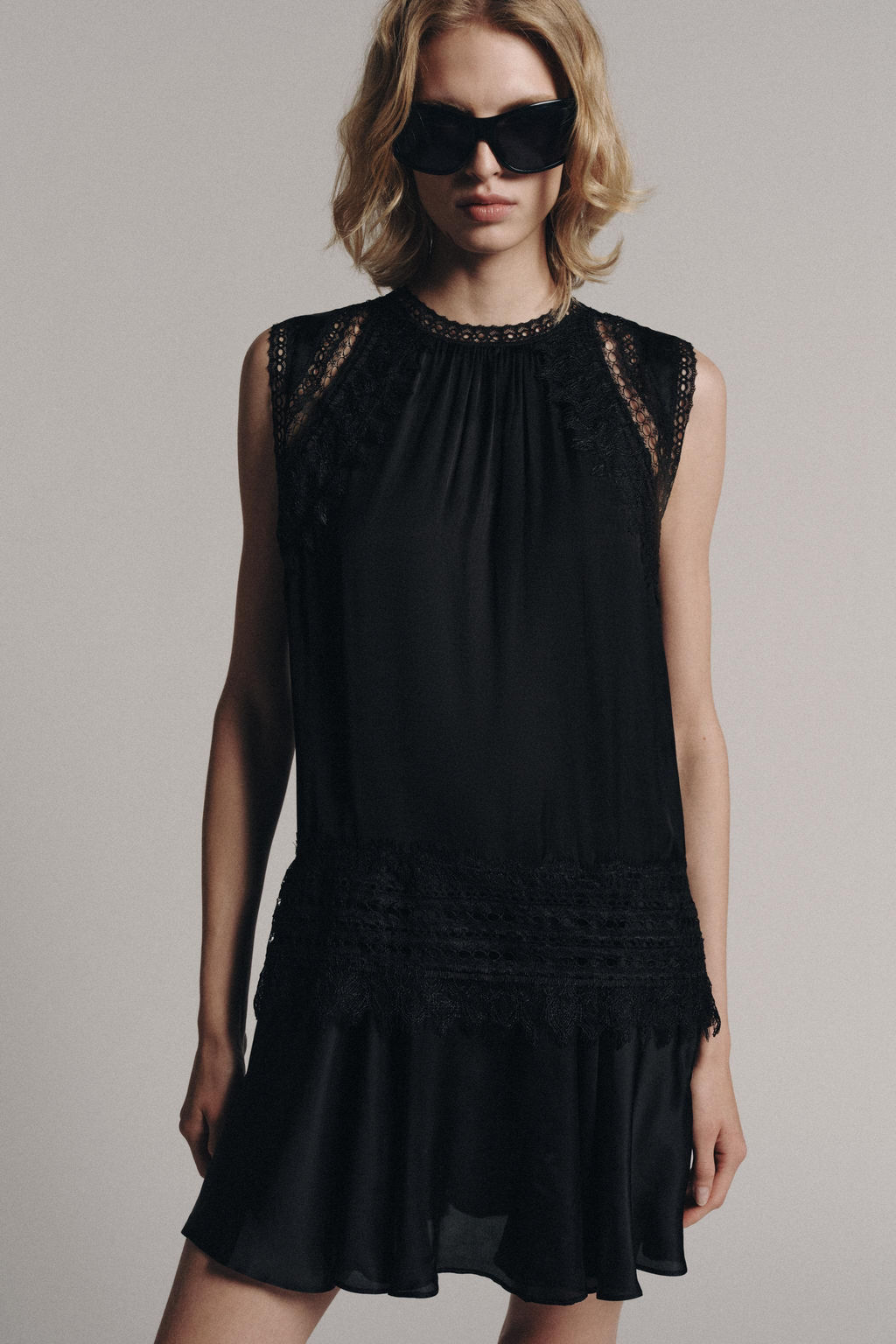 VESTIDO CORTO ENCAJE ZW COLLECTION / Negro - Zara фото 2