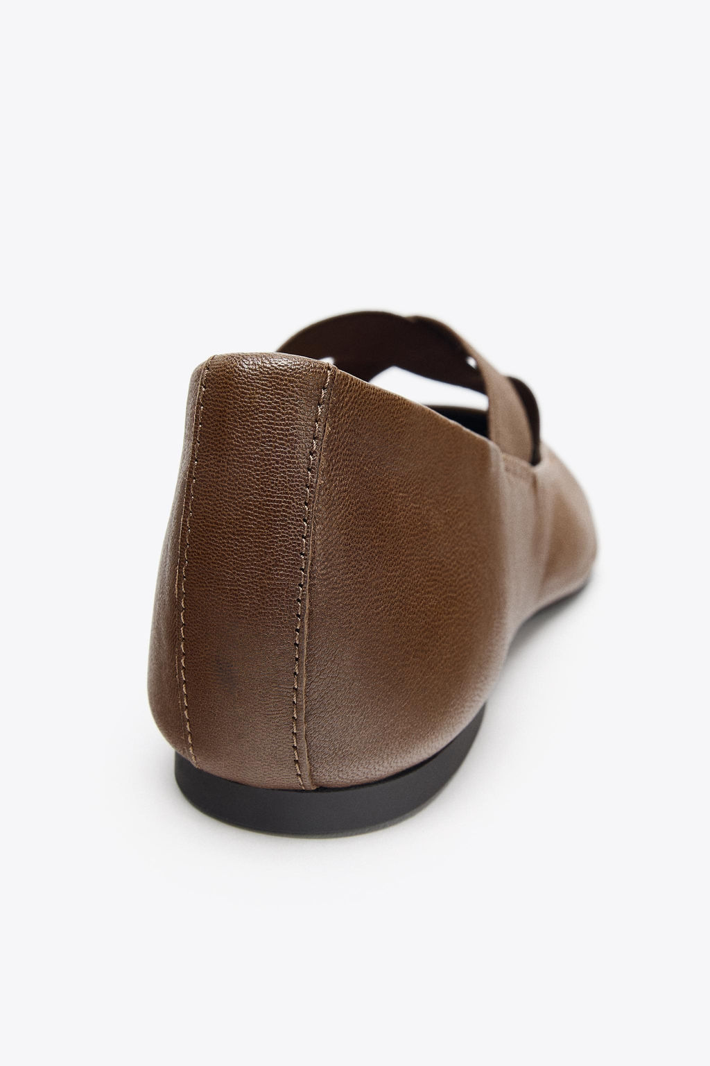 LEATHER BALLERINA SHOES WITH ELASTICATED CROSSOVER STRAPS - Zara фото 5