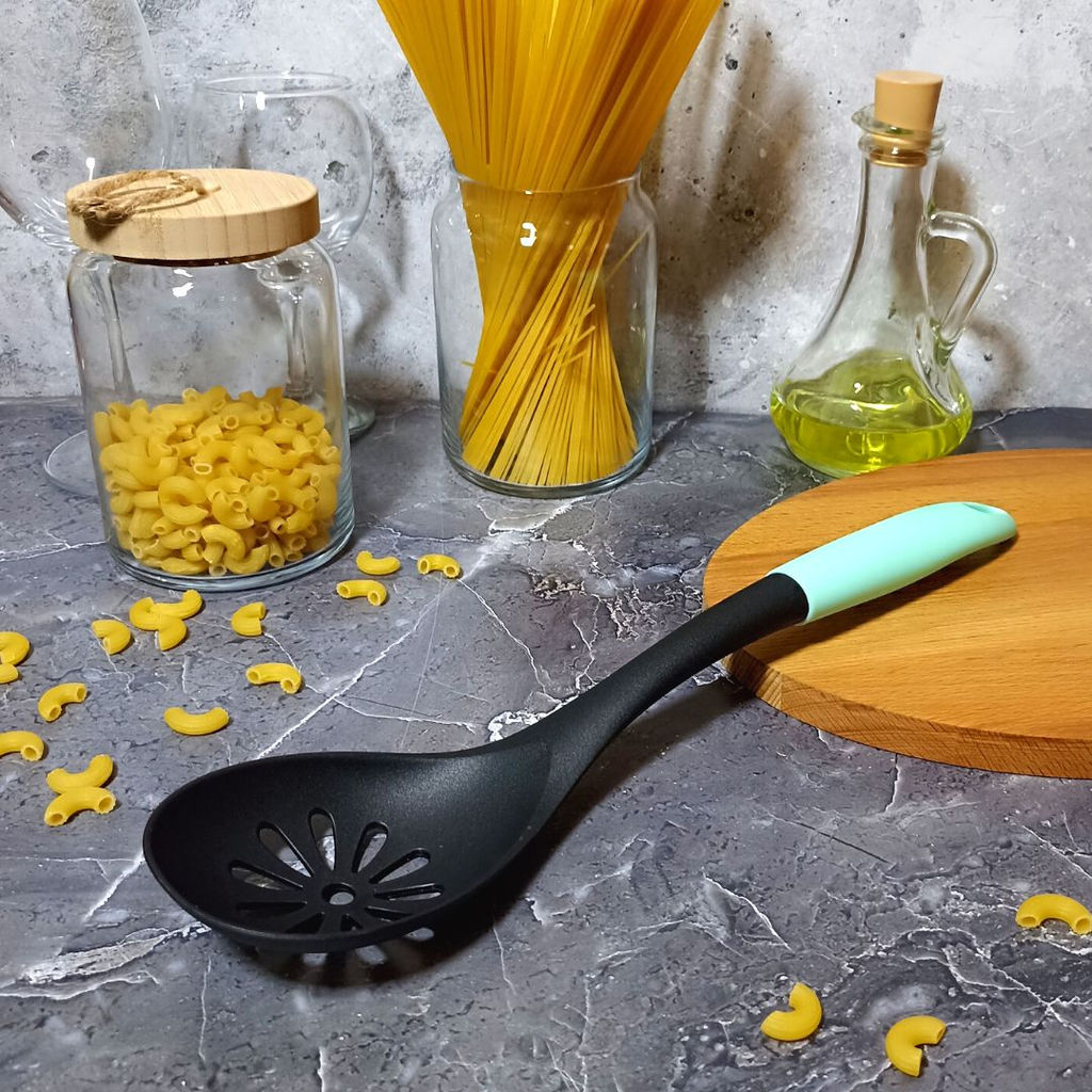 Цена за 2 шт. Ложка с прорезями из нейлона Mint OLS-710-42