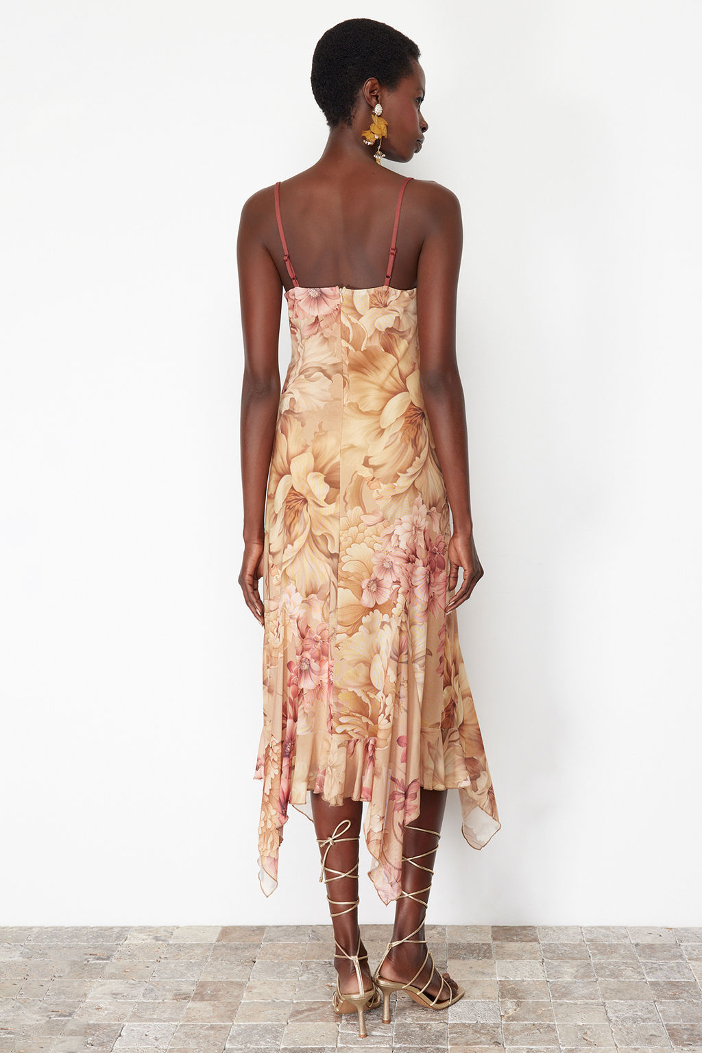 TRENDYOLMILLA Cok Renkli A-Kesim Cicek Desenli F?rf?rl? Orme Tul Elbise TPRSS24EL00133 фото 6