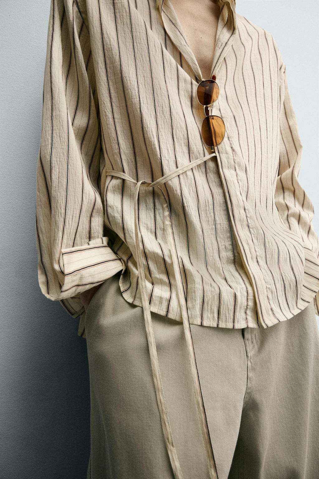 STRIPED SHIRT WITH BOW - Zara фото 5