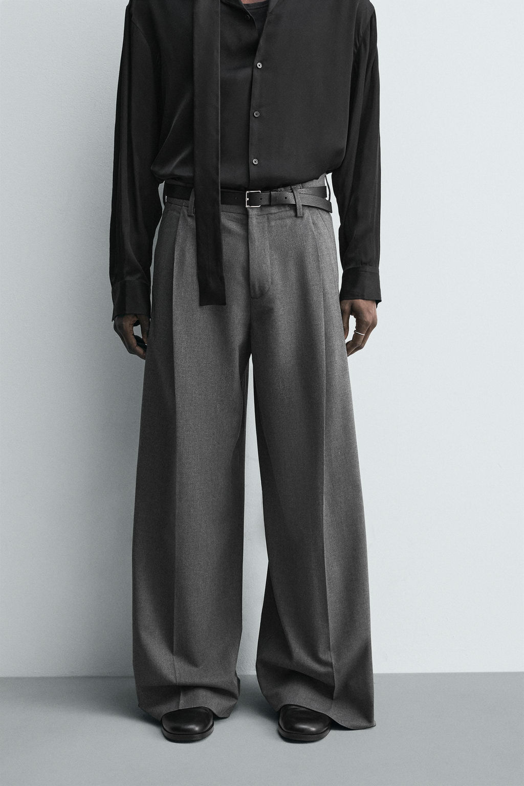 WIDE-LEG PLEATED TROUSERS - Zara фото 2