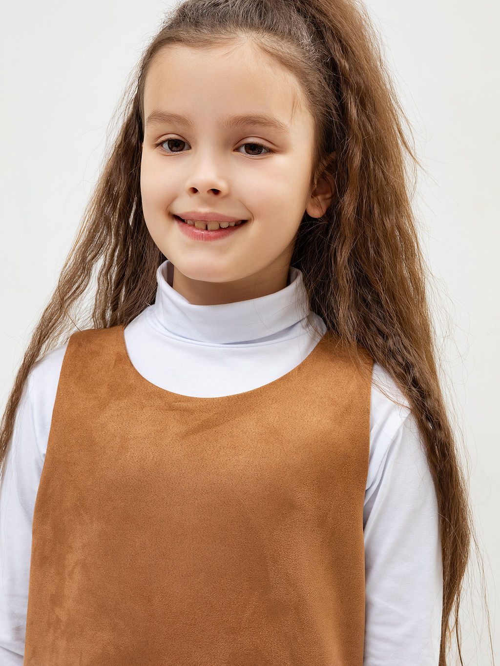 Сарафан для девочек в рыжем цвете под замшу - Mark formelle фото 4