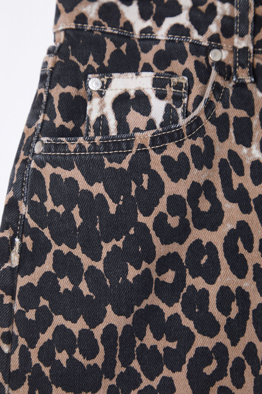 TRENDYOLMILLA Cok Renkli Animal Leopar Desenli Kahverengi Mini Denim Etek TWOSS25ET00044  фото 7