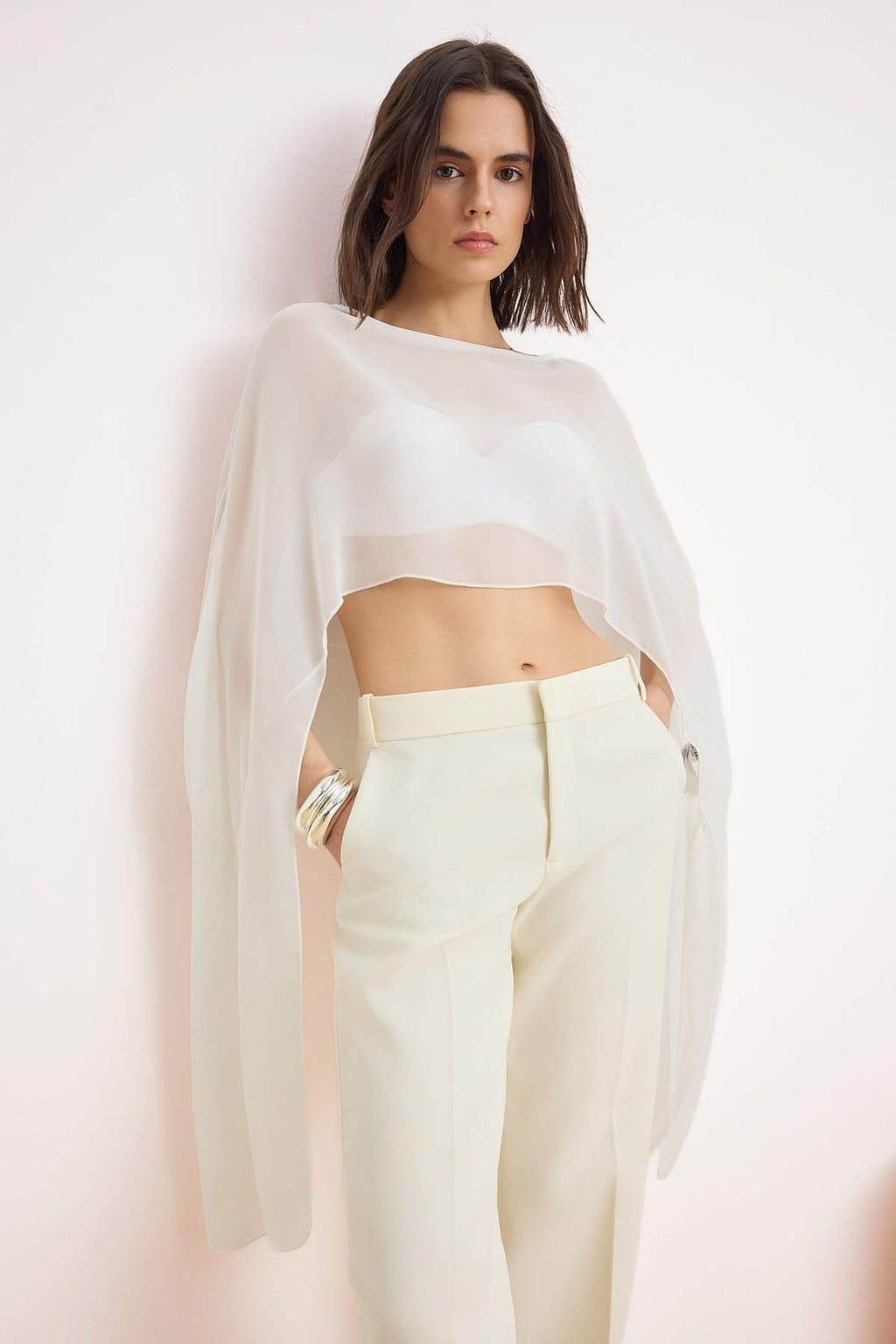 Beyaz Duz Kay?k Yaka Kolsuz Dokuma Sifon Party Bluz TPRSS26BZ00055