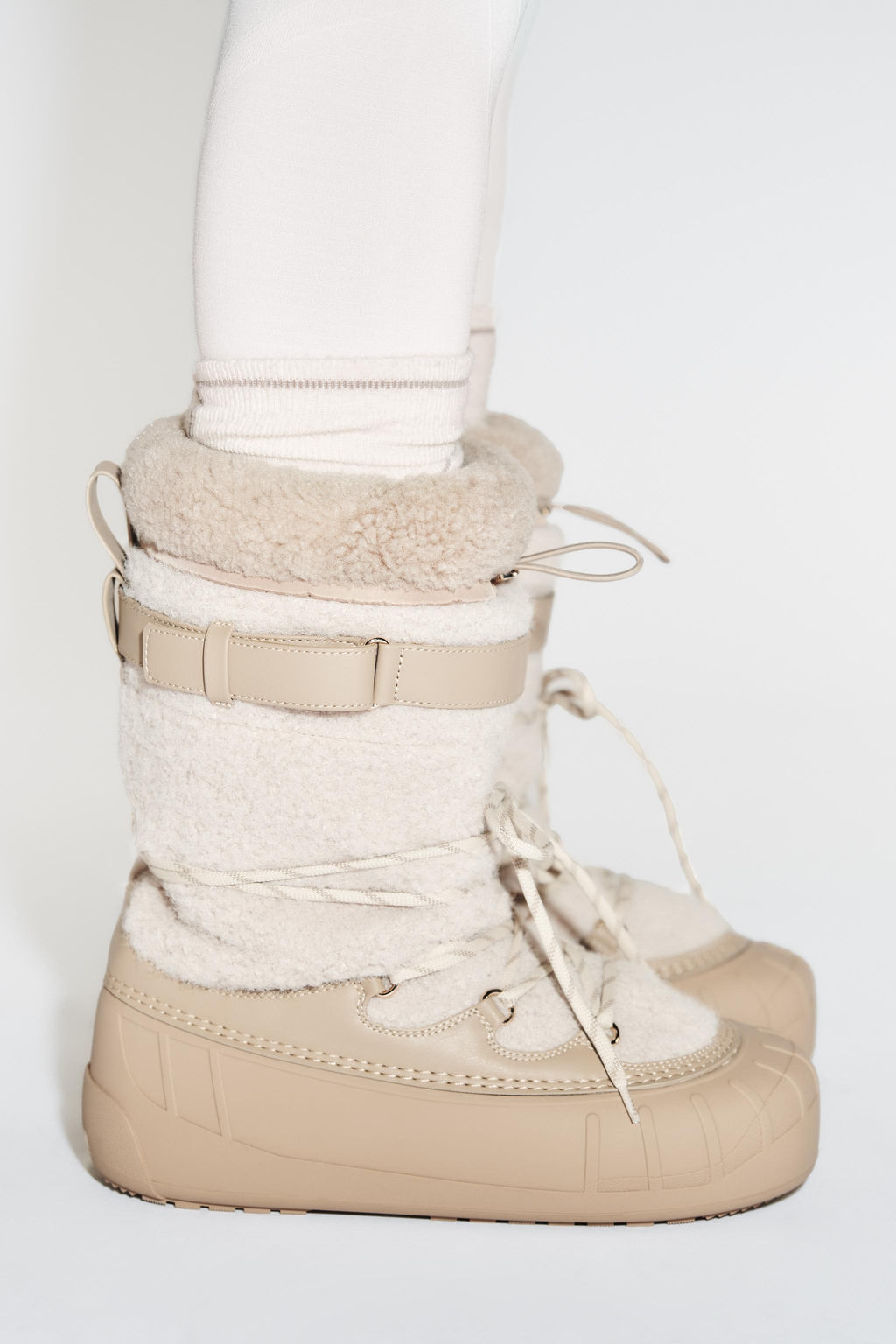 SHEARLING EFFECT ANKLE BOOTS SKI COLLECTION - Zara фото 2