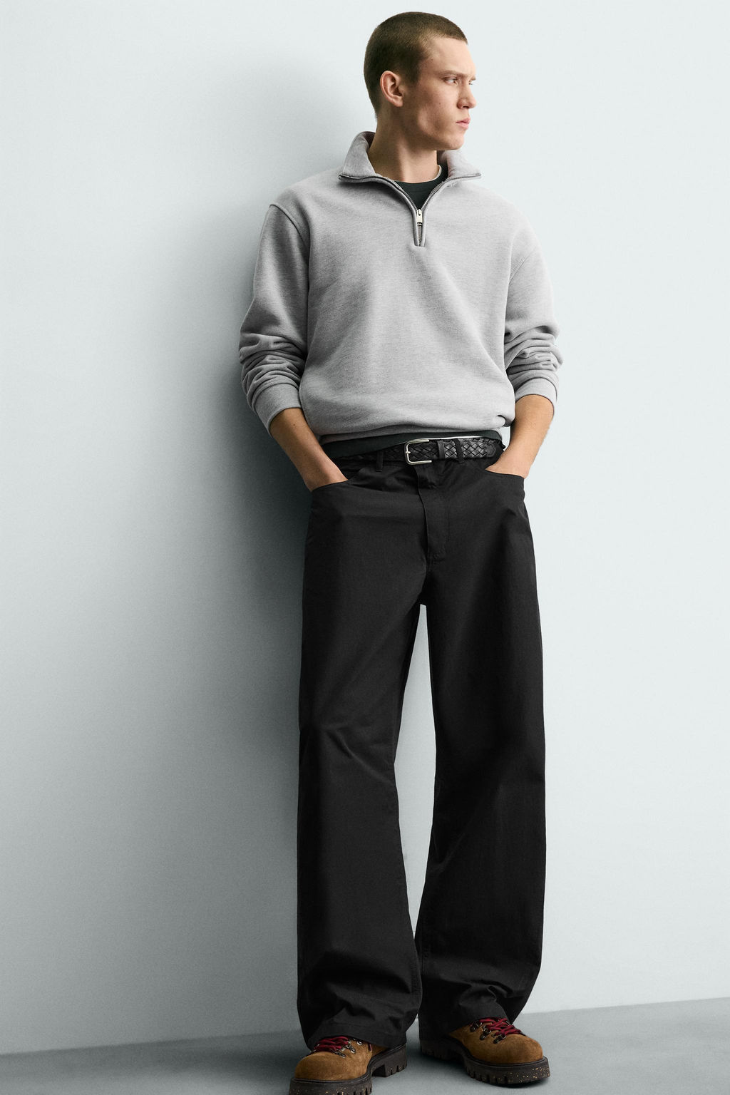 PANTAL?N CURVED FIT / Negro - Zara фото 5