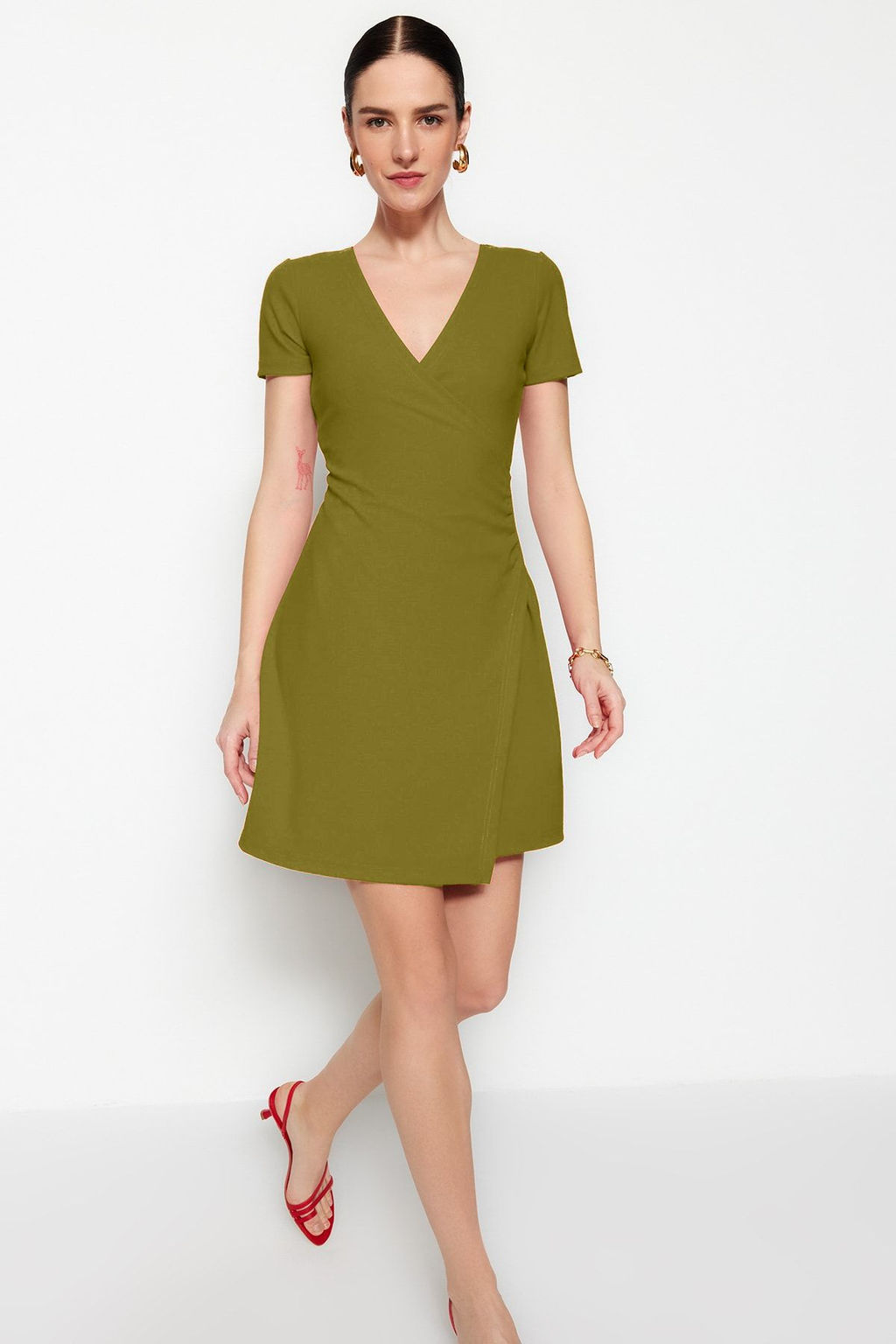 TRENDYOLMILLA Siyah Kruvaze Yaka A-Line Krep Mini Smart Orme Elbise TWOSS23EL01703 фото 9