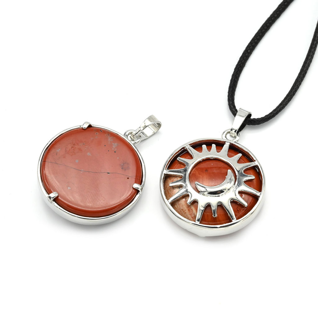 Подвеска Солнце двухсторонняя в металле с яшмой красной 27*27мм