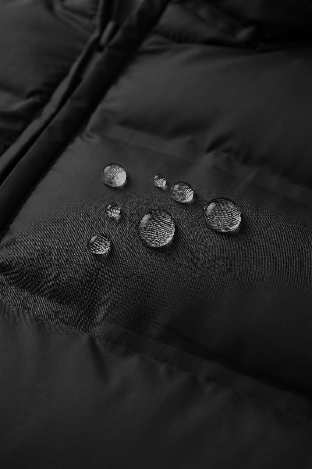 CHALECO ULTRALIGERO CAPUCHA WATER REPELLENT / Negro - Zara фото 9