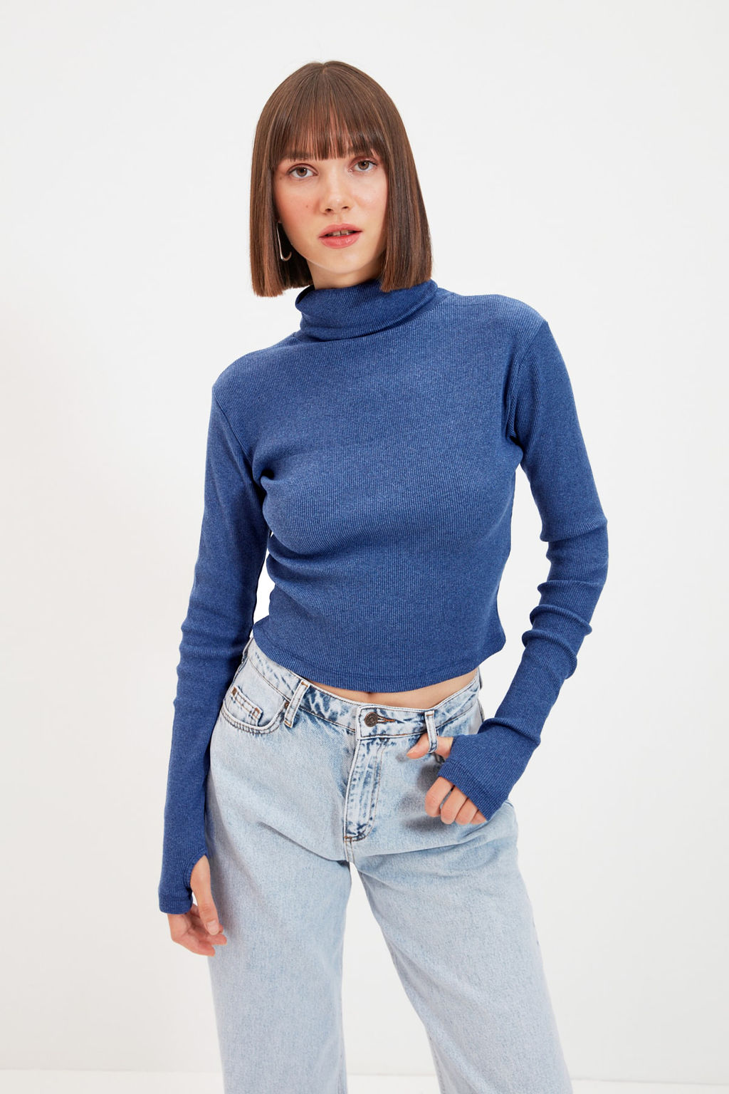 Trendyolmilla Zumrut Yesili Fitted/Vucuda Oturan Bal?kc? Yaka Parmak Detayl? Fitilli Esnek Orme Bluz TWOAW21BZ0071  фото 60