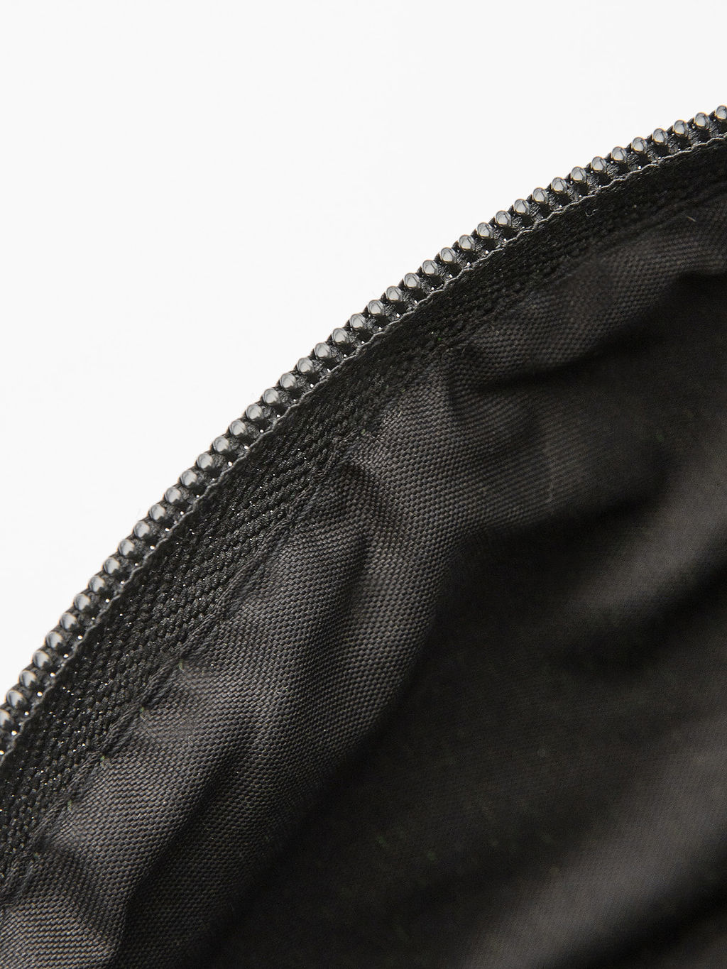 V10 001 89 Сумка поясная