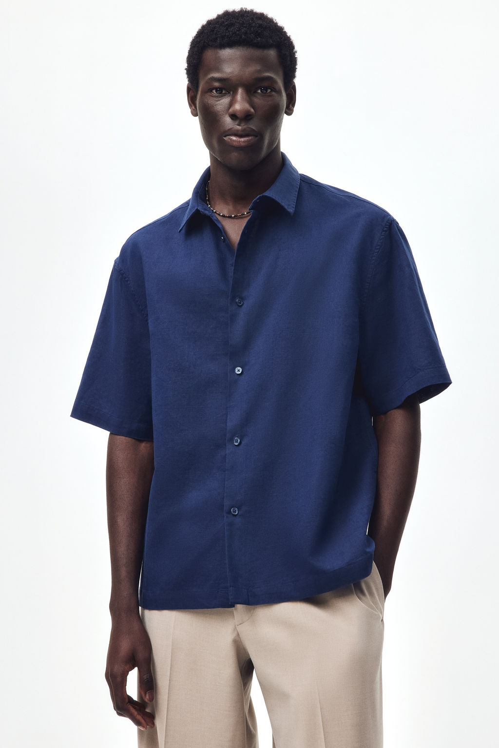 Camisa en mezcla de lino Relaxed Fit - H&m фото 2