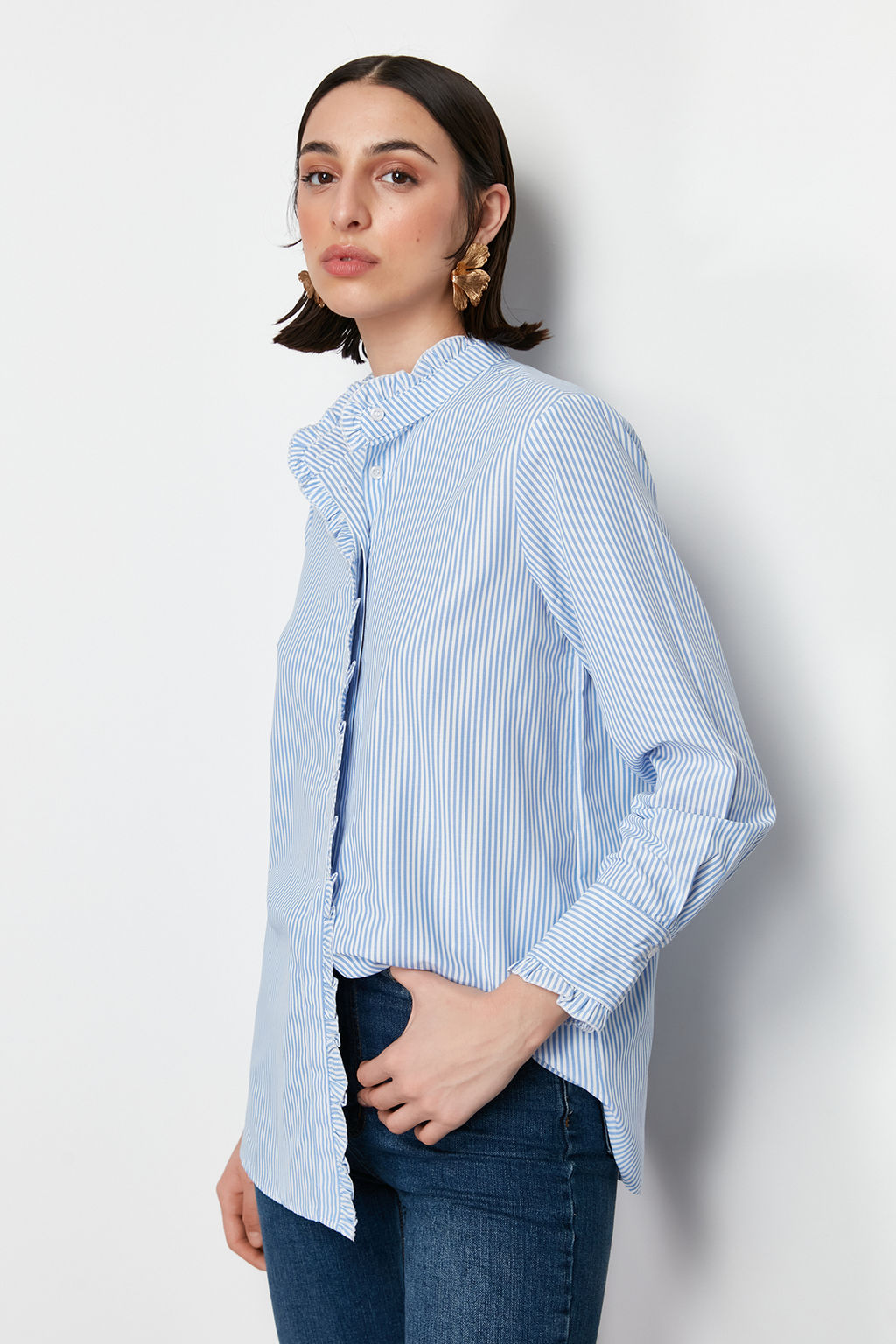 TRENDYOLMILLA Mavi Cizgili Pat? ve Yakas? F?rf?r Detayl? Dokuma Gomlek TWOSS24GO00083  фото 2