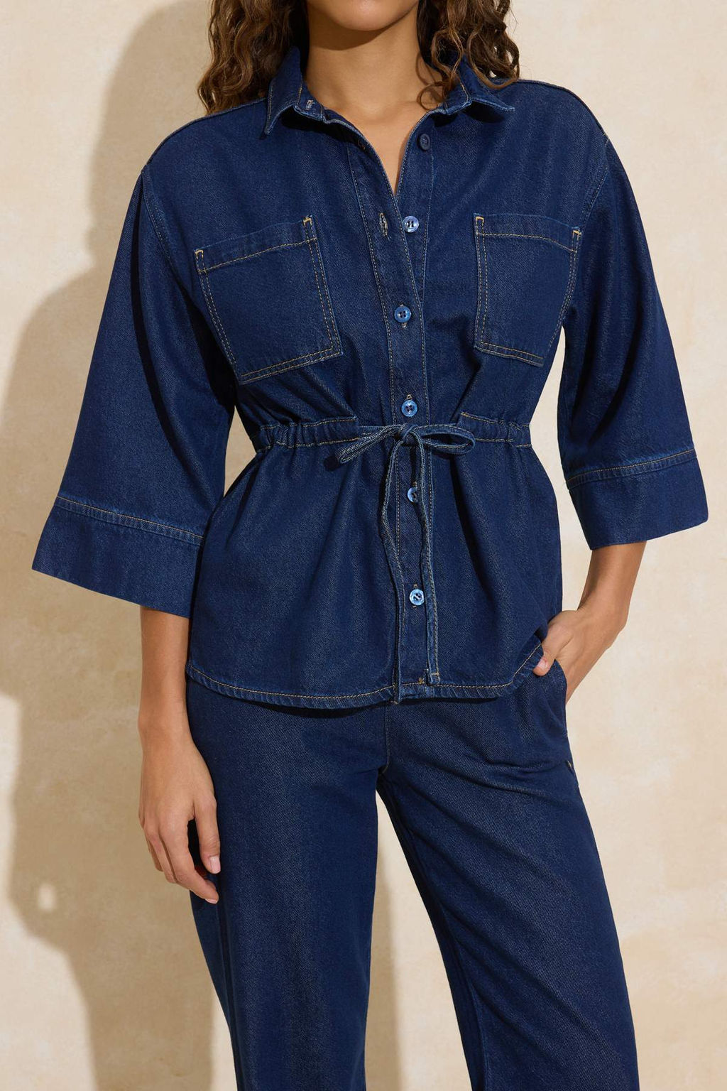 Koyu Mavi Belden Baglamal? Tencel Kar?s?ml? Denim Gomlek TWOSS26GO00006 - Trendyolmilla фото 6