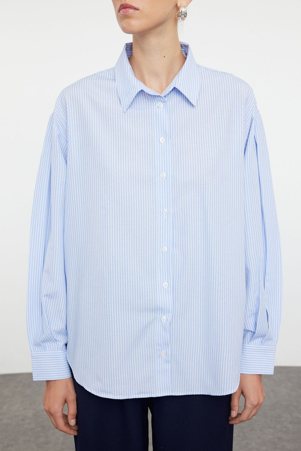 Mavi Cizgili Oversize/Genis Kal?p Dokuma Gomlek TWOSS23GO00144