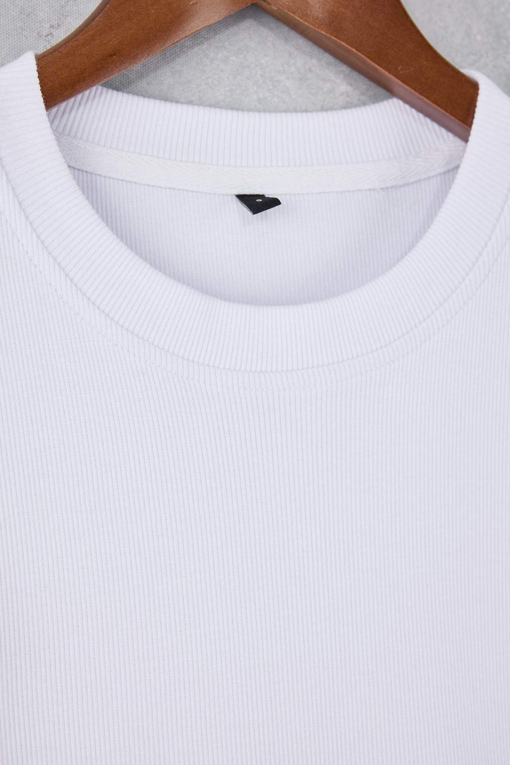 Siyah Regular/Normal Kesim Dokulu Kaskorse Basic T-Shirt TMNSS26TS00002 - Trendyolmilla фото 4