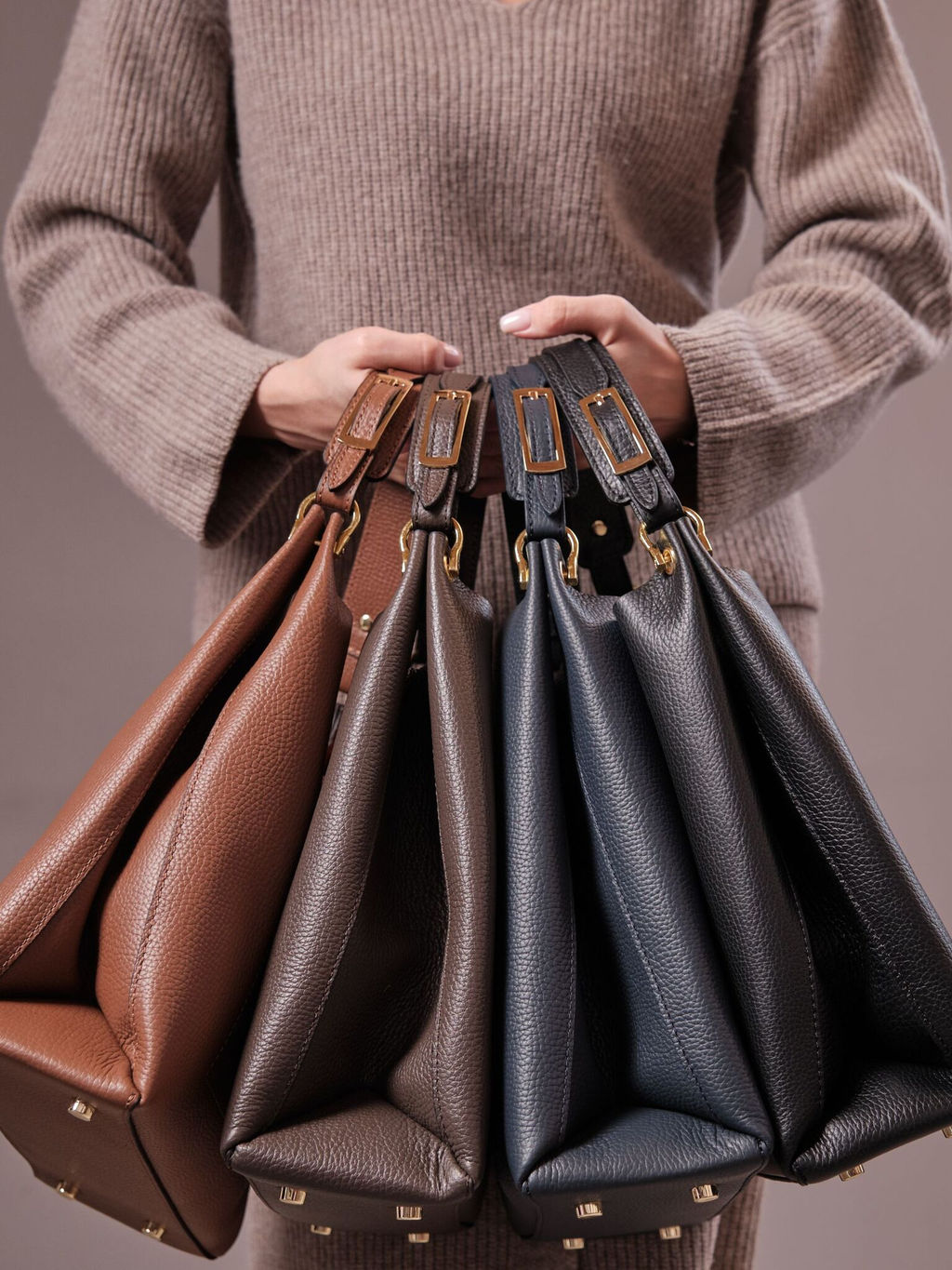 Сумка кожаная Deboro 30994 черный фиолет