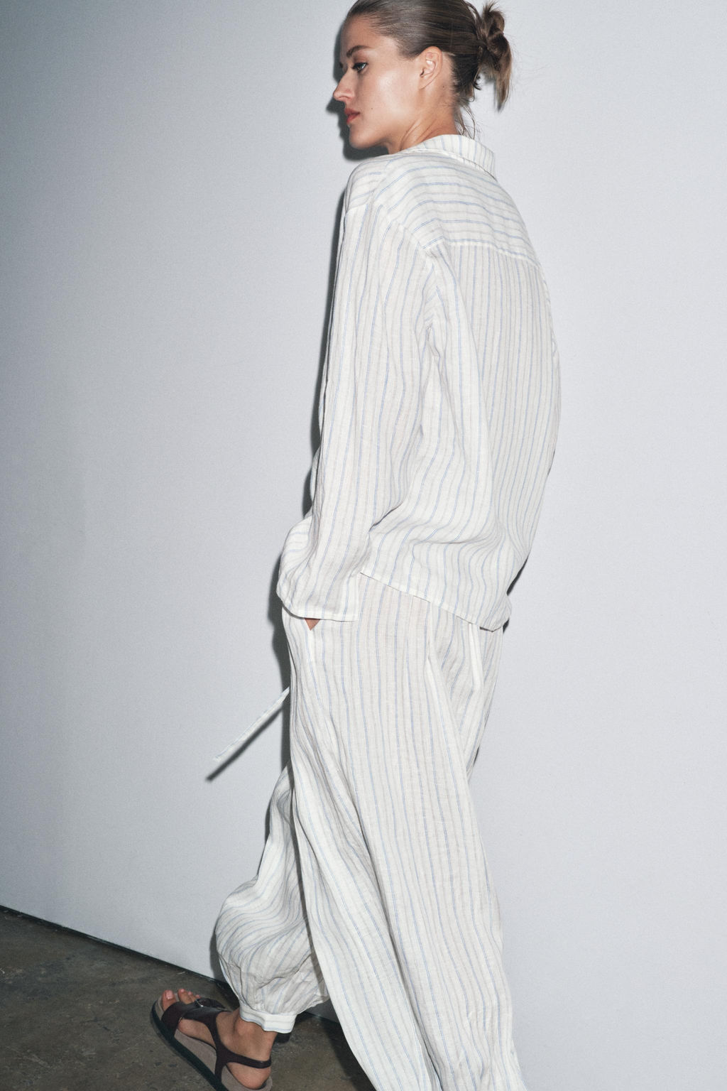 ZW COLLECTION STRIPED BALLOON TROUSERS - Zara фото 10