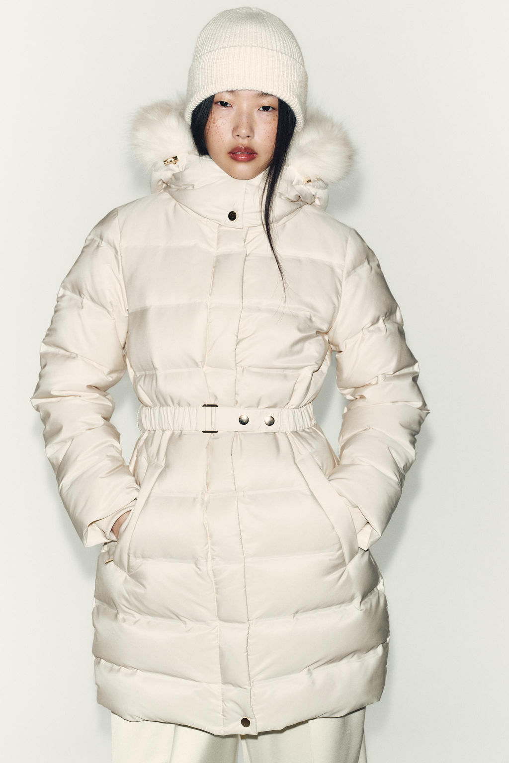 WATER-REPELLENT WINDPROOF HOODED DOWN PUFFER JACKET